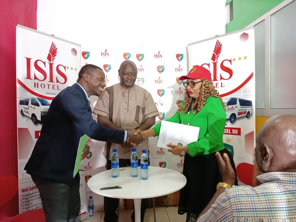 CANON SPORTIF DE YAOUNDE- ISIS HOTEL : CONTRAT RENOUVELLḖ !