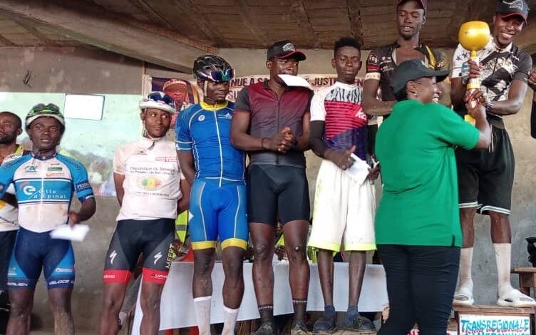 FENAP VELO AC : ABDOURAMAN AMADOU REMPORTE LE GRAND PRIX DU TRAVAILLEUR
