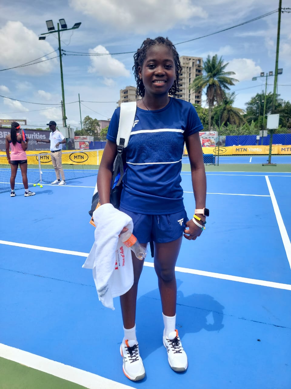 MTN ITF J30 : GLORIA TEMGOUA, L’ÉCLATANTE PROMESSE DU TENNIS CAMEROUNAIS À DOUALA