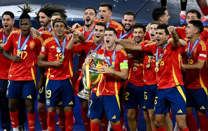 MONDIAL 2026 : L’ESPAGNE DÉTRÔNE L’ARGENTINE MONDIAL 2026 : L’ESPAGNE DÉTRÔNE L’ARGENTINE