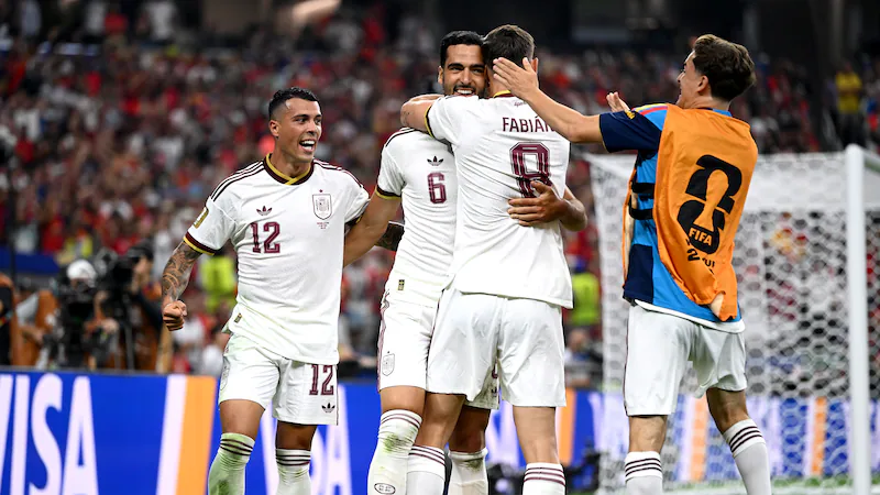 ESPAGNE – PORTUGAL : LA ROJA DOMPTE LA SELEÇÃO AU BOUT DU SUSPENSE ESPAGNE – PORTUGAL : LA ROJA DOMPTE LA SELEÇÃO AU BOUT DU SUSPENSE